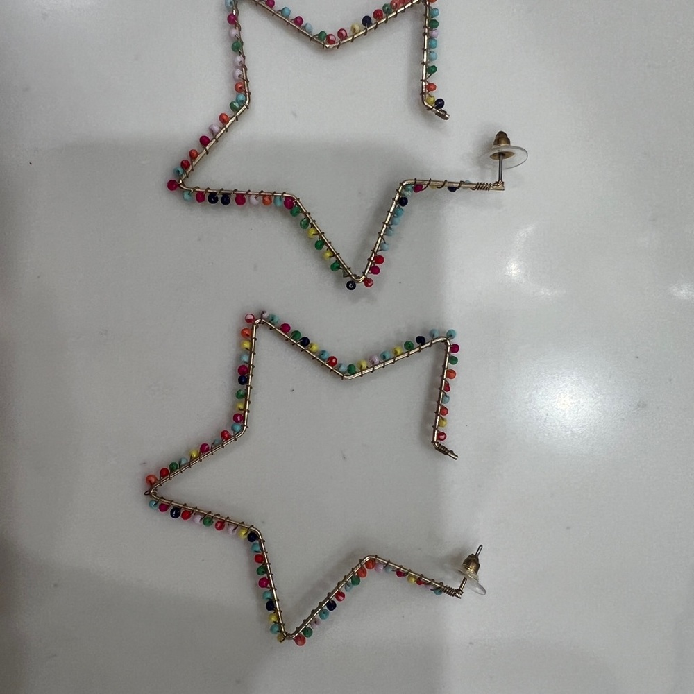 SUPER CUTE BRIGHT STAR EARRINGS!!